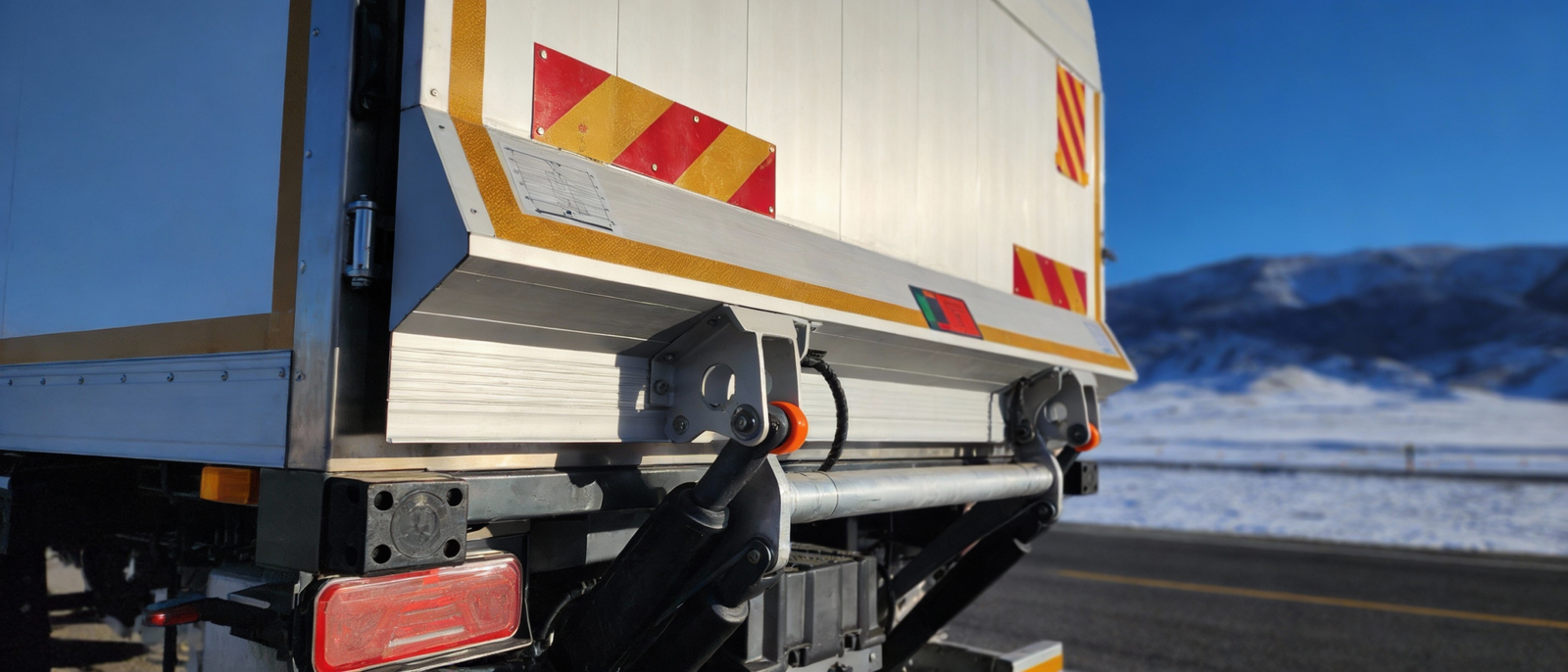 Beat Rust in Salty & Humid Conditions: Proven Ways to Protect Your Tail Lift from Corrosion