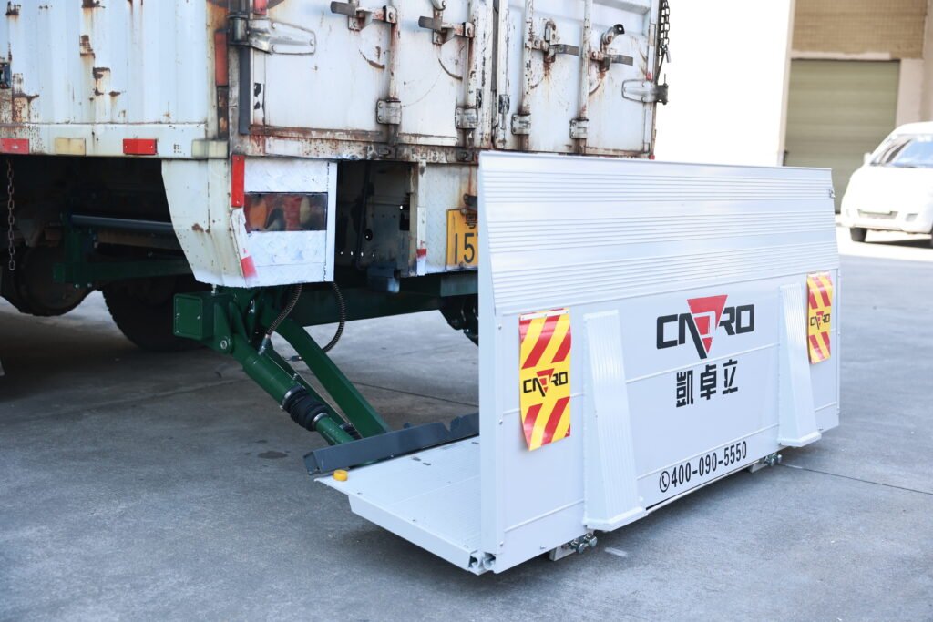 Rust-Proof Your Tail Lifts: How Advanced Anti-Corrosion Technology Conquers Common Problems and Extends Equipment Life
